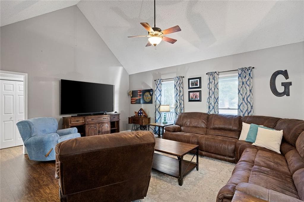 4 bedroom, 2 bathroom, 2,200 sq ft single family residence for sale at 200 Bomar Lane, Douglasville, GA 30134 — photo 5