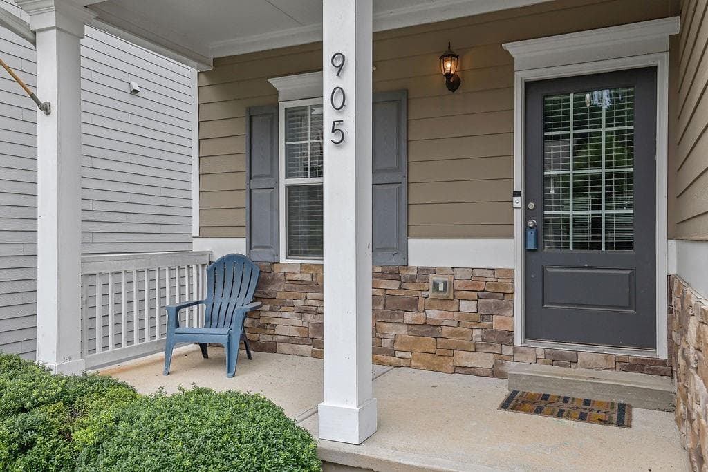 5 bedroom, 4 bathroom, 3,918 sq ft single family residence for sale at 905 Habersham Court, Woodstock, GA 30188 — photo 8