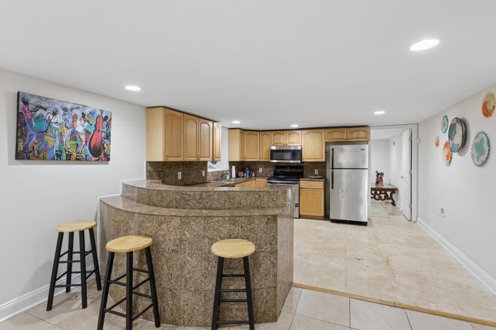 6 bedroom, 4 bathroom, 3,608 sq ft single family residence for sale at 662 Hansell Street, Atlanta, GA 30312 — photo 7