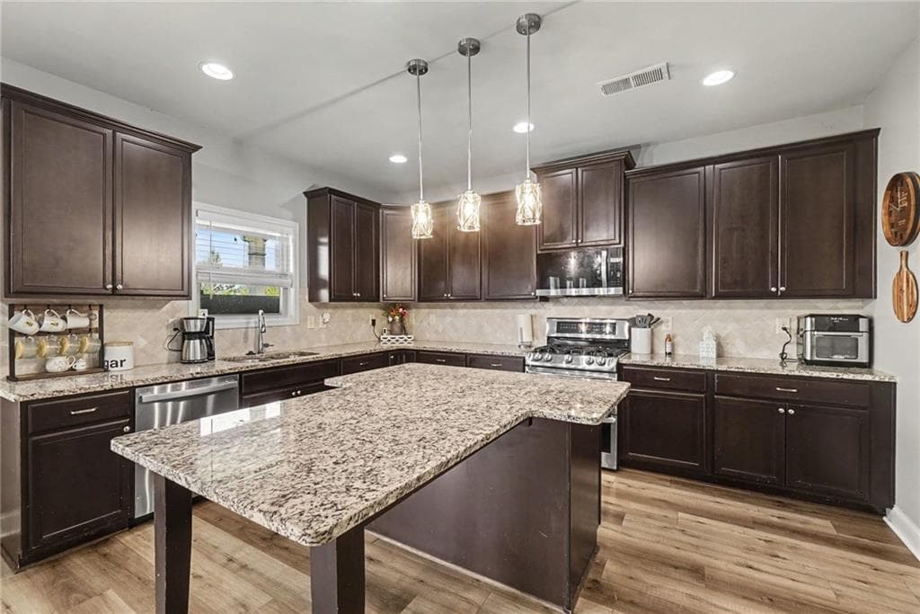 4 bedroom, 3 bathroom, 2,530 sq ft single family residence under contract at 89 Alder Landing, Dallas, GA 30132 — photo 10
