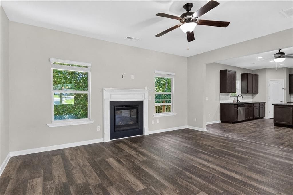 5 bedroom, 5 bathroom, 2,755 sq ft single family residence for sale at 96 Crepe Myrtle Way, Dallas, GA 30132 — photo 4