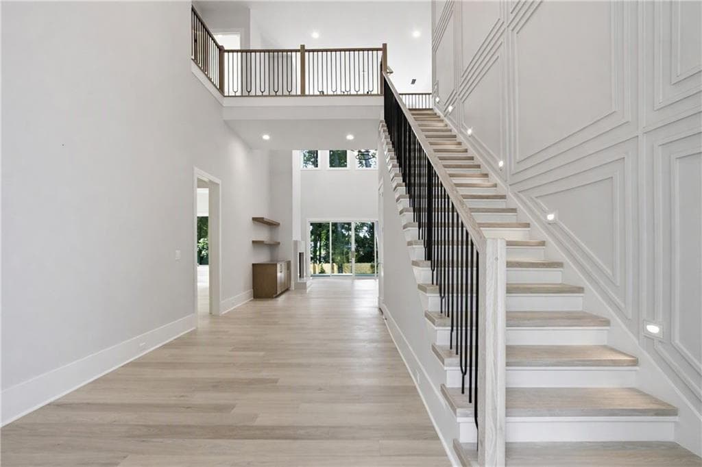 6 bedroom, 7 bathroom, 5,782 sq ft single family residence for sale at 205 Shady Grove Lane, Alpharetta, GA 30009 — photo 5
