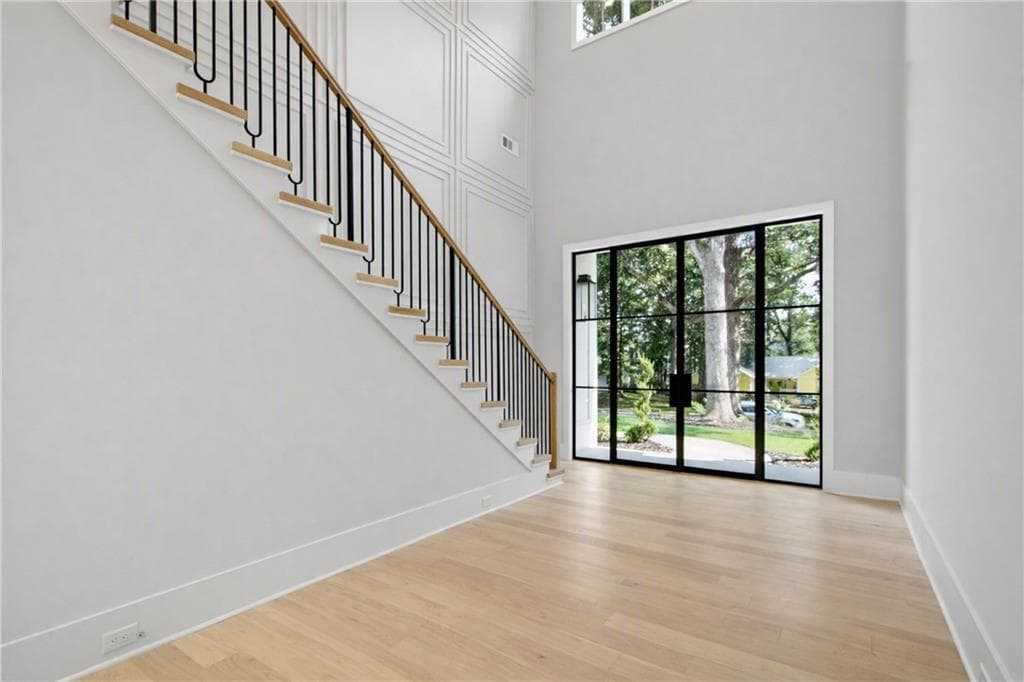 6 bedroom, 7 bathroom, 5,782 sq ft single family residence for sale at 205 Shady Grove Lane, Alpharetta, GA 30009 — photo 7