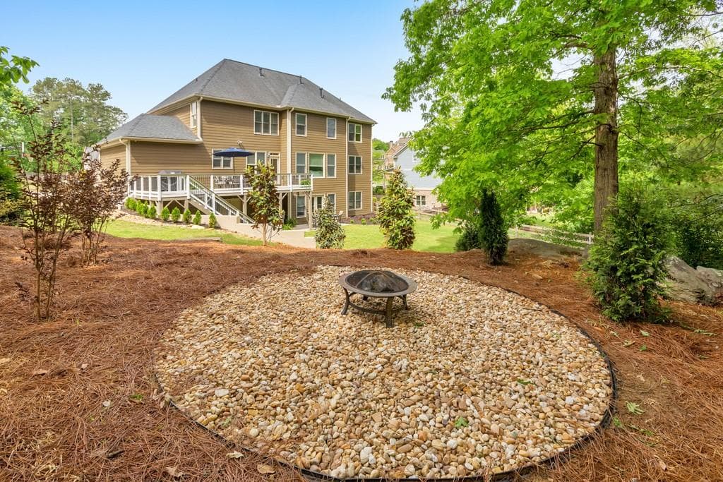 8 bedroom, 5 bathroom, 4,788 sq ft single family residence for sale at 62 Applewood Lane, Acworth, GA 30101 — photo 7