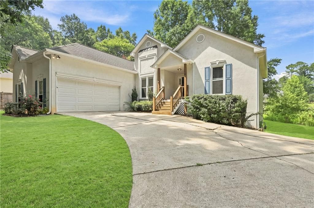 6 bedroom, 4 bathroom, 2,965 sq ft single family residence under contract at 115 Camden Woods Place, Dallas, GA 30157 — photo 2