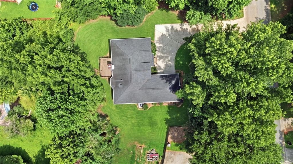 6 bedroom, 4 bathroom, 2,965 sq ft single family residence under contract at 115 Camden Woods Place, Dallas, GA 30157 — photo 4
