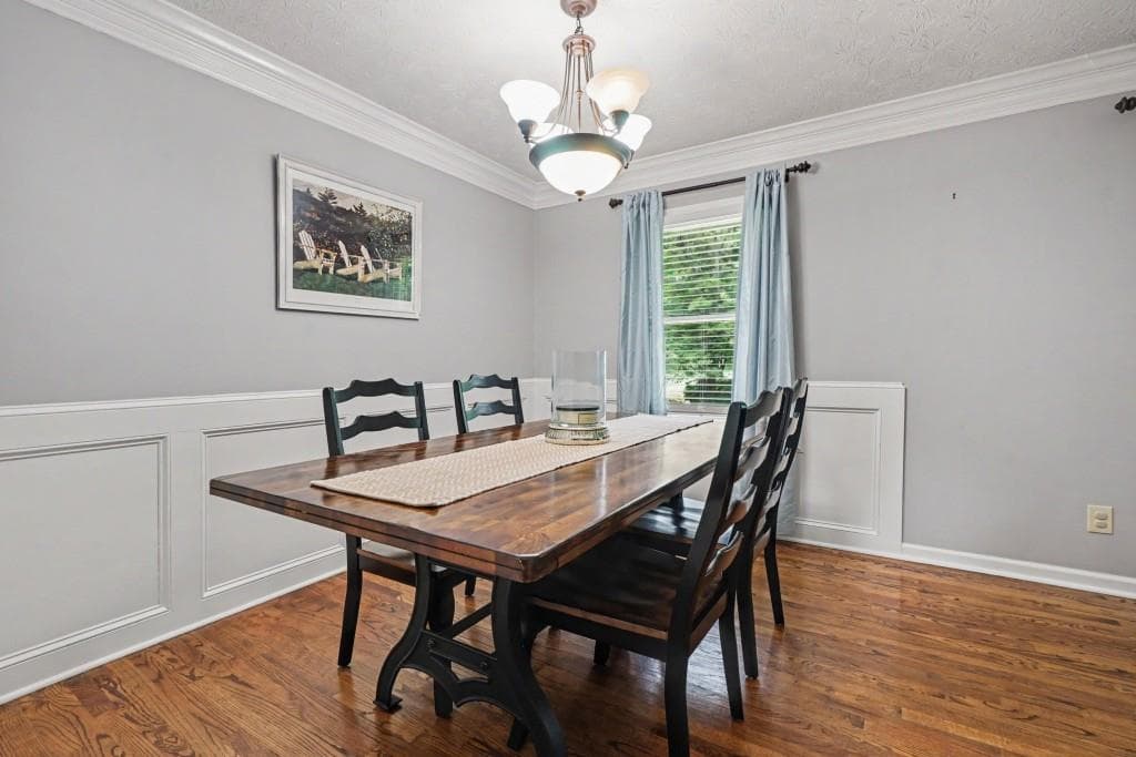 3 bedroom, 2 bathroom, 1,859 sq ft single family residence under contract at 464 Horseshoe Circle, Lilburn, GA 30047 — photo 3