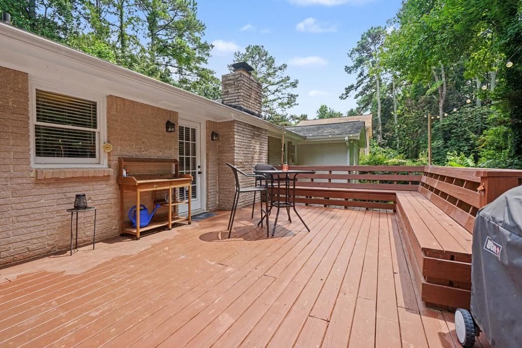 3 bedroom, 2 bathroom, 1,859 sq ft single family residence under contract at 464 Horseshoe Circle, Lilburn, GA 30047 — photo 7