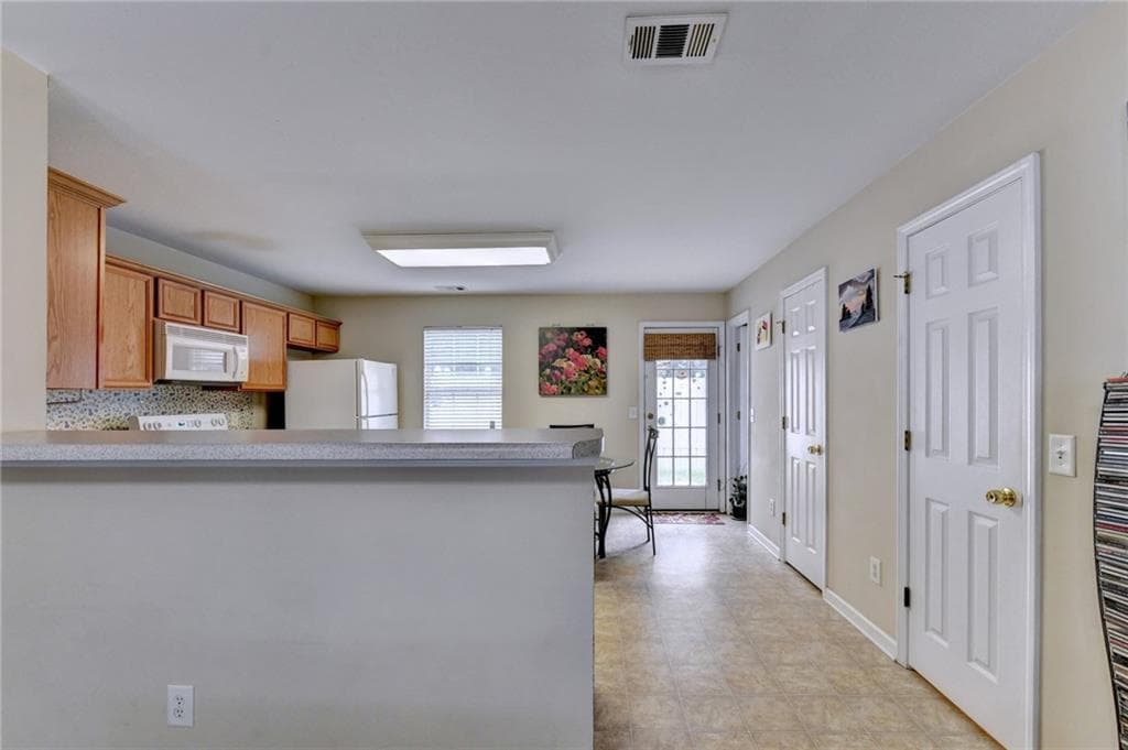 2 bedroom, 3 bathroom, 1,200 sq ft condominium for sale at 990 Harbins Road 2D, Norcross, GA 30093 — photo 9