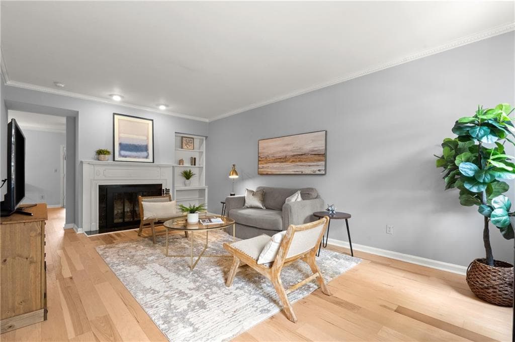 3 bedroom, 3 bathroom, 1,958 sq ft townhouse for sale at 1105 Clairemont Avenue A, Decatur, GA 30030 — photo 3
