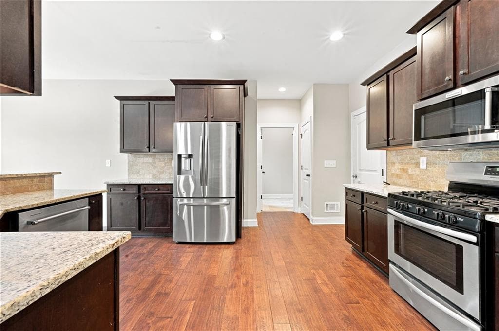 4 bedroom, 3 bathroom, 2,545 sq ft single family residence under contract at 598 Willow Pointe Drive, Dallas, GA 30157 — photo 9