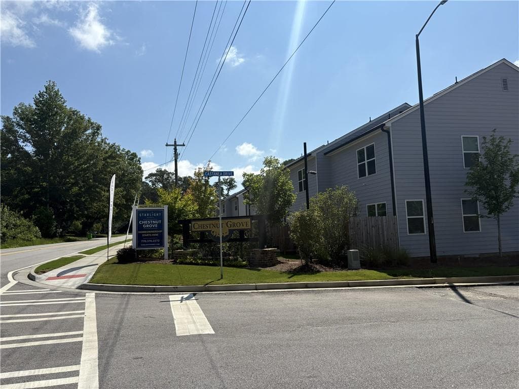 4 bedroom, 3 bathroom, 1,764 sq ft townhouse under contract at 3029 Osier Circle, Douglasville, GA 30135 — photo 10
