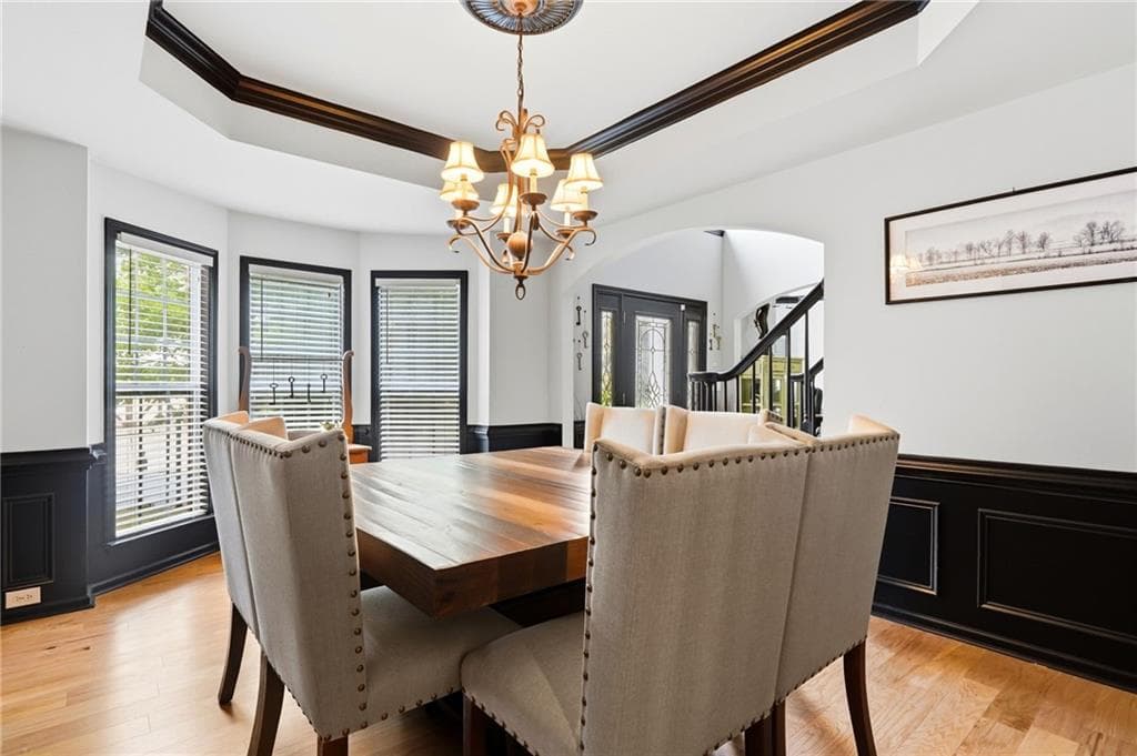6 bedroom, 5 bathroom, 5,494 sq ft single family residence for sale at 200 White Cloud Run, Canton, GA 30114 — photo 9