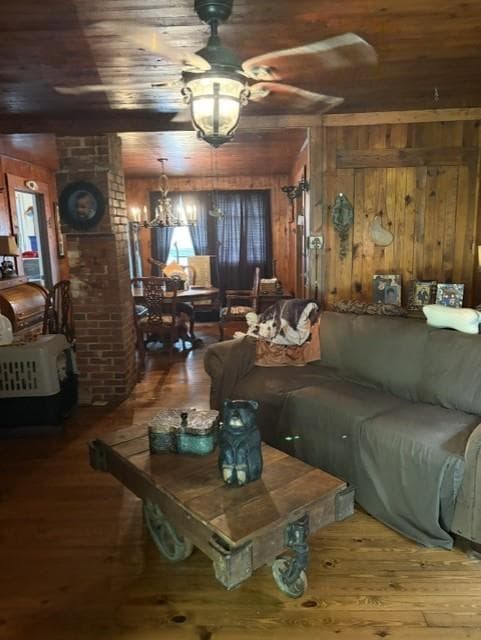 3 bedroom, 1 bathroom, 864 sq ft single family residence for sale at 20 S Scruggs Street, Mountain City, GA 30562 — photo 8