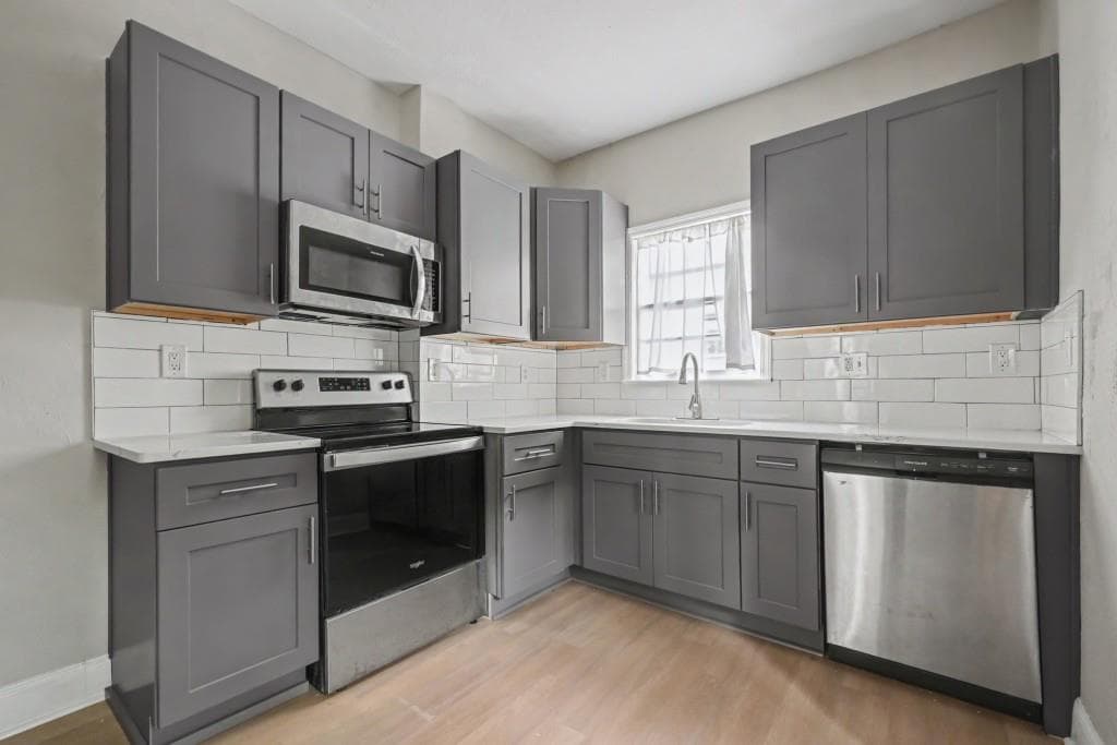 4 bedroom, 2 bathroom, 1,703 sq ft single family residence for sale at 430 Gartrell Street, Atlanta, GA 30312 — photo 3