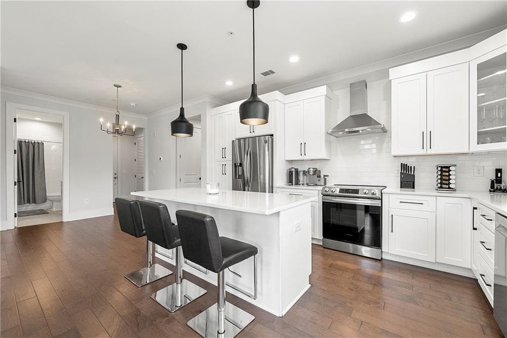 2 bedroom, 2 bathroom, 1,321 sq ft condominium for rent at 6890 Peachtree Dunwoody Road 301, Sandy Springs, GA 30328 for $2,800 a month — photo 6