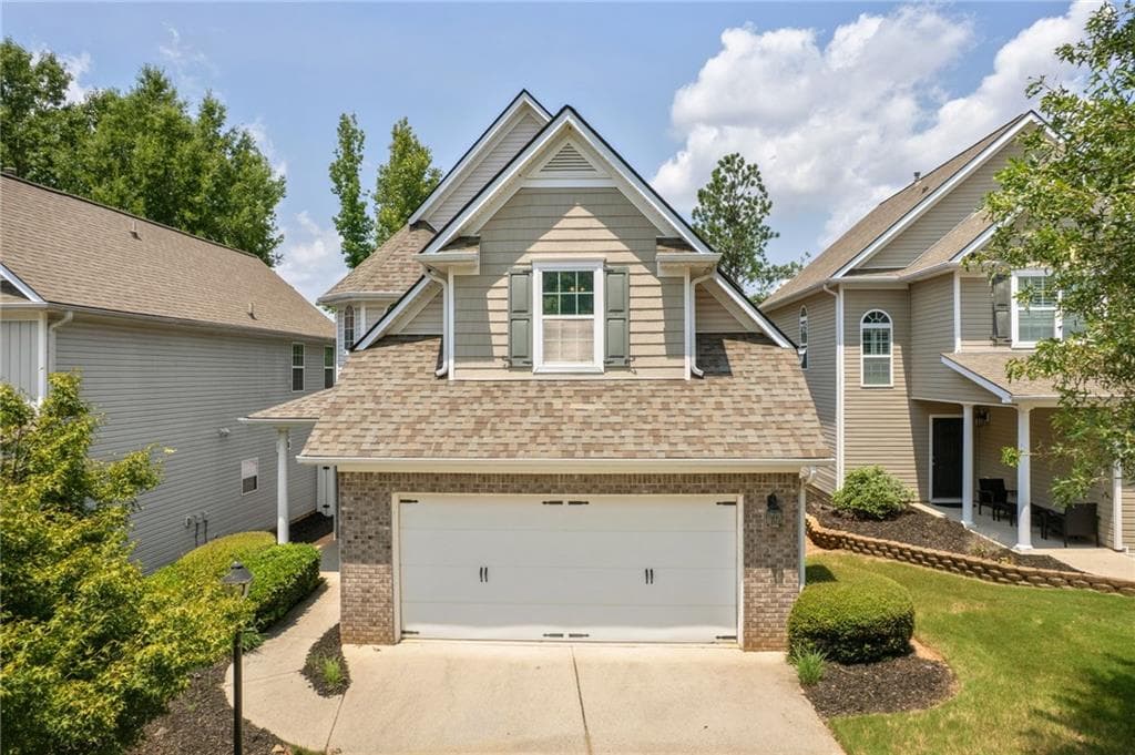 3 bedroom, 3 bathroom, 2,159 sq ft single family residence for sale at 2660 Gatewater Court, Cumming, GA 30040 — photo 2