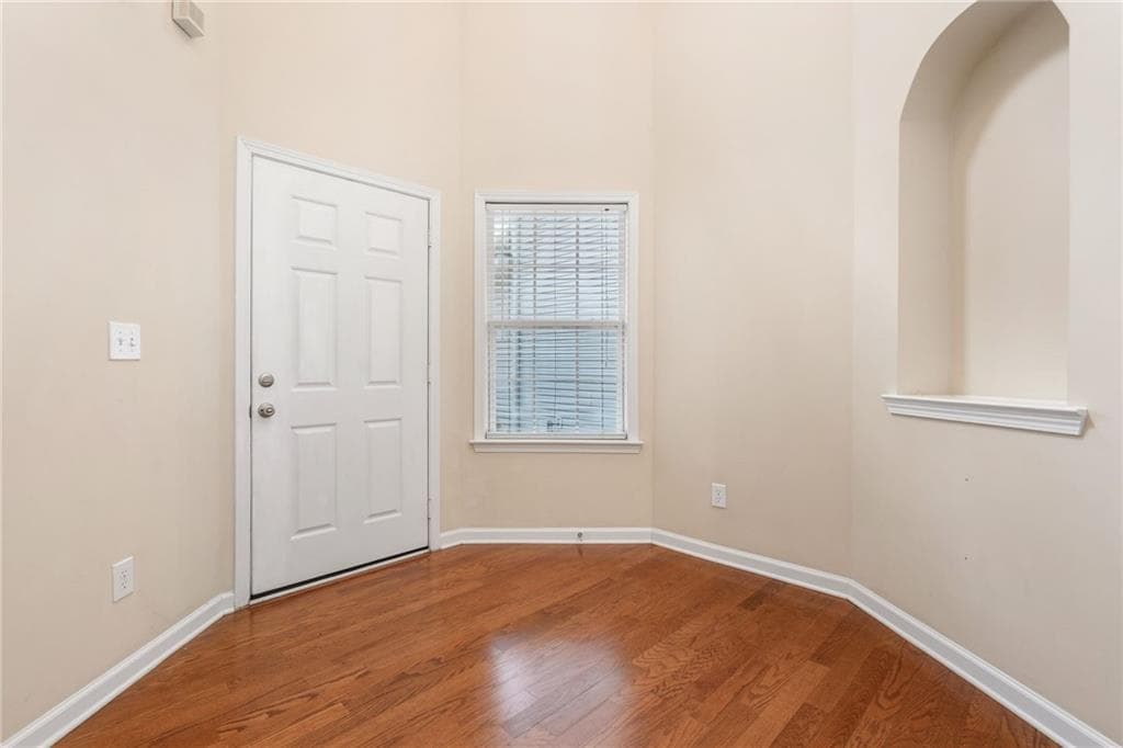 3 bedroom, 3 bathroom, 2,159 sq ft single family residence for sale at 2660 Gatewater Court, Cumming, GA 30040 — photo 4