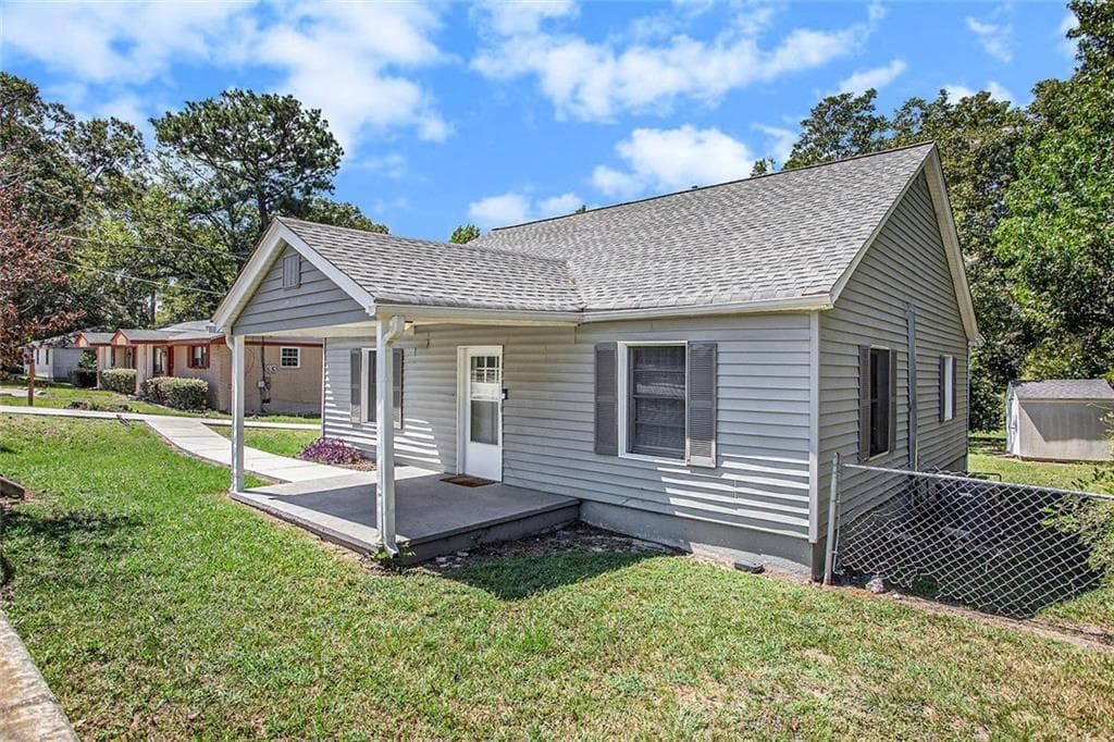 2 bedroom, 1 bathroom, 1,164 sq ft single family residence for sale at 1298 Irwin Bridge Road, Conyers, GA 30012 — photo 3