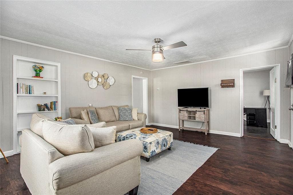 2 bedroom, 1 bathroom, 1,164 sq ft single family residence for sale at 1298 Irwin Bridge Road, Conyers, GA 30012 — photo 5