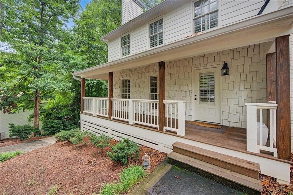 4 bedroom, 3 bathroom, 2,878 sq ft single family residence for rent at 3868 Emerson Street, Marietta, GA 30062 for $4,100 a month — photo 3