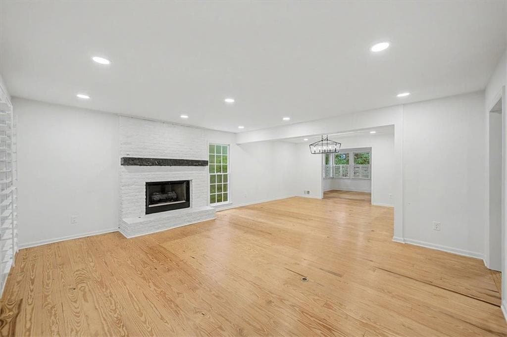 4 bedroom, 3 bathroom, 2,878 sq ft single family residence for rent at 3868 Emerson Street, Marietta, GA 30062 for $4,100 a month — photo 5