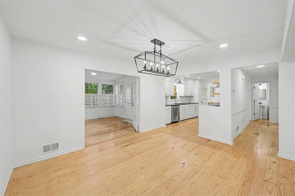 4 bedroom, 3 bathroom, 2,878 sq ft single family residence for rent at 3868 Emerson Street, Marietta, GA 30062 for $4,100 a month — photo 7