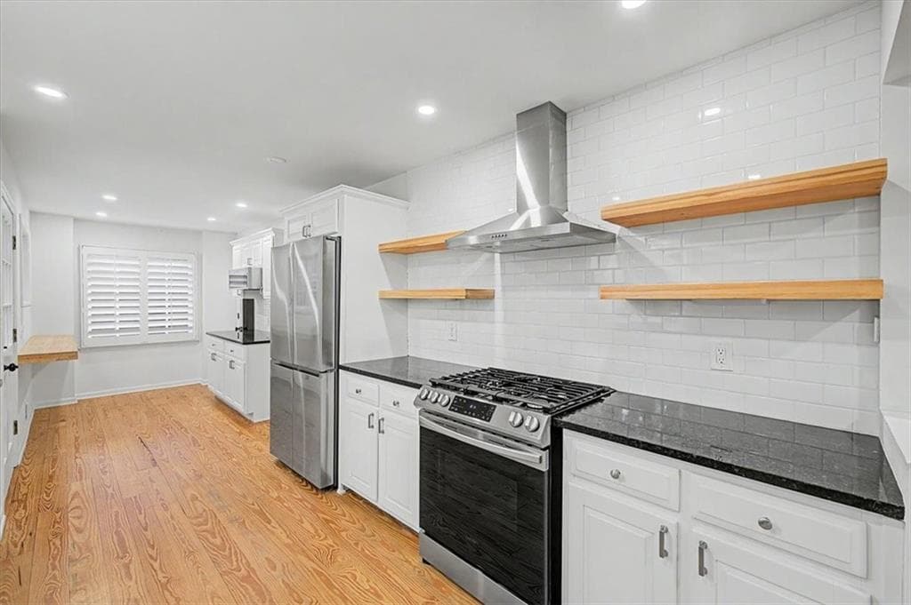 4 bedroom, 3 bathroom, 2,878 sq ft single family residence for rent at 3868 Emerson Street, Marietta, GA 30062 for $4,100 a month — photo 9