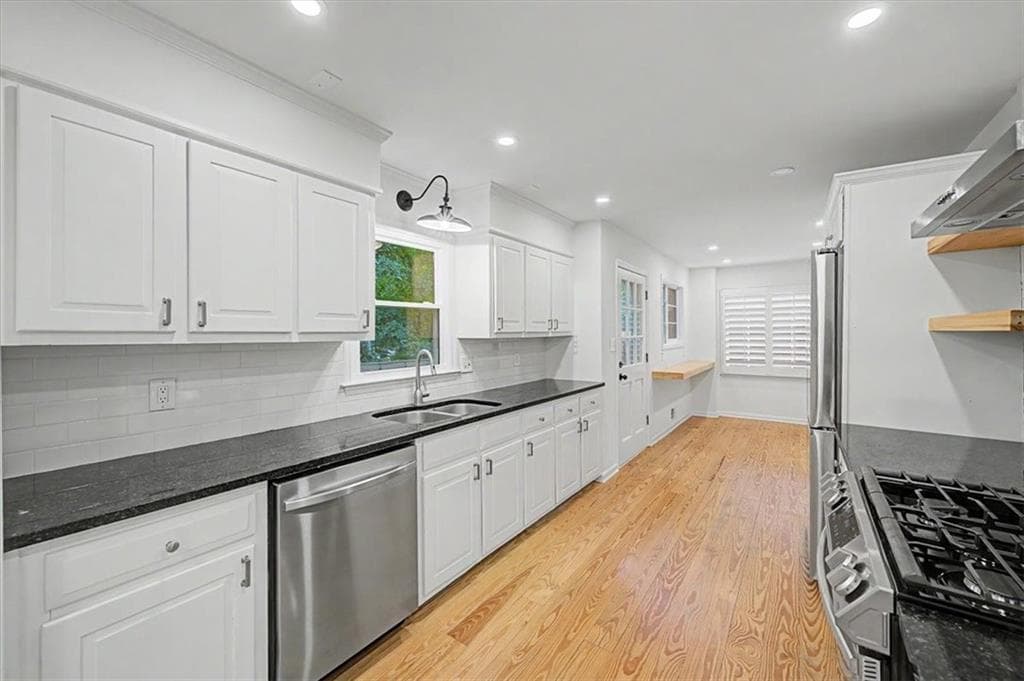 4 bedroom, 3 bathroom, 2,878 sq ft single family residence for rent at 3868 Emerson Street, Marietta, GA 30062 for $4,100 a month — photo 10