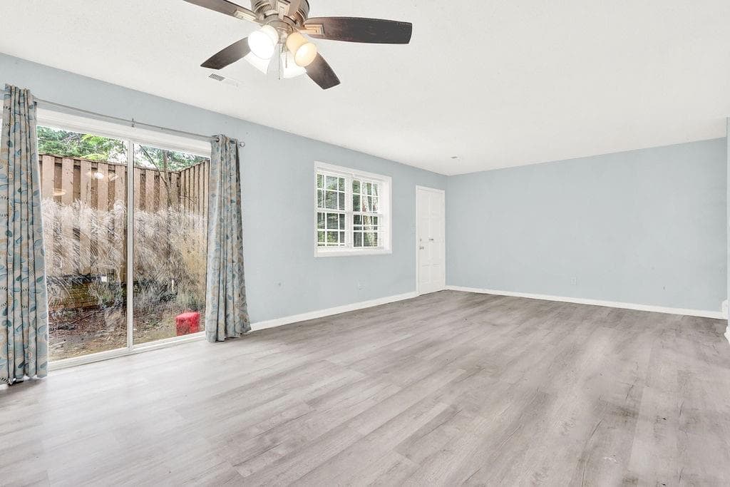 2 bedroom, 2 bathroom, 1,200 sq ft condominium under contract at 1151 Rankin Street 2A, Stone Mountain, GA 30083 — photo 6