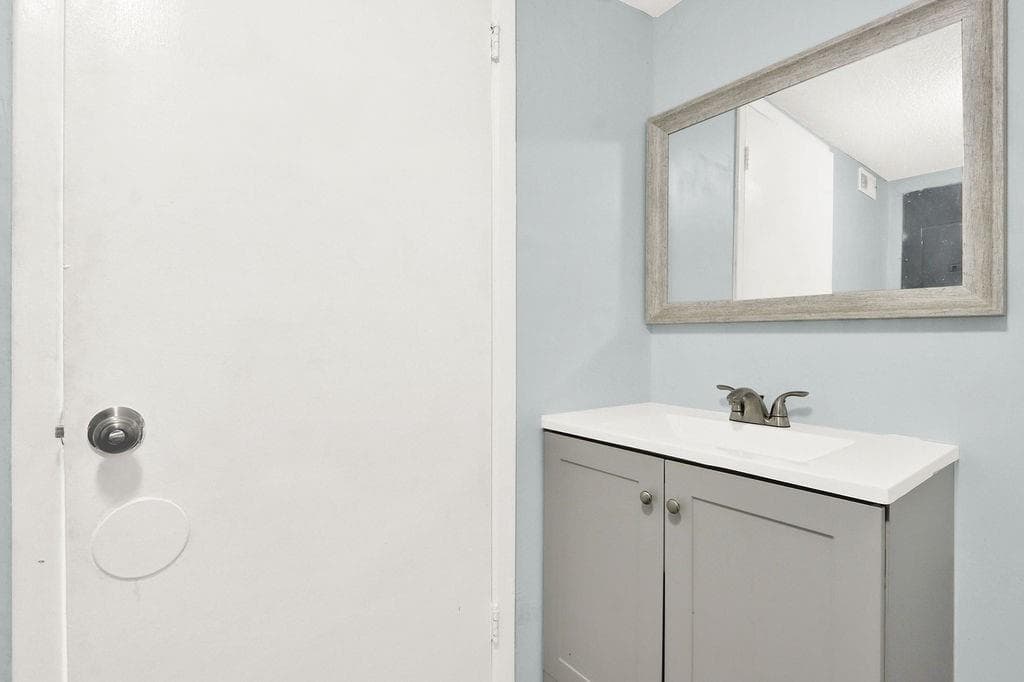 2 bedroom, 2 bathroom, 1,200 sq ft condominium under contract at 1151 Rankin Street 2A, Stone Mountain, GA 30083 — photo 10
