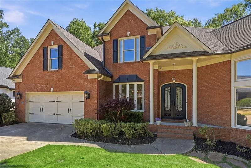 6 bedroom, 5 bathroom, 5,354 sq ft single family residence under contract at 6185 Masters Club Drive, Suwanee, GA 30024 — photo 3