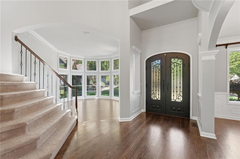 6 bedroom, 5 bathroom, 5,354 sq ft single family residence under contract at 6185 Masters Club Drive, Suwanee, GA 30024 — photo 4
