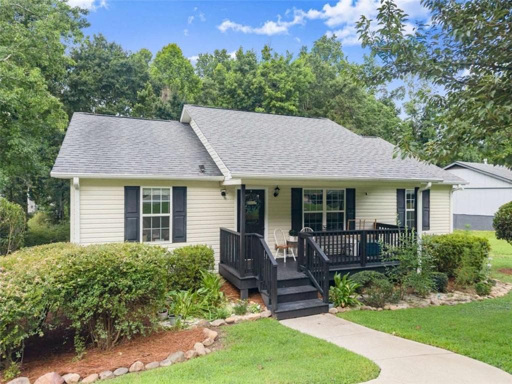 4 bedroom, 2 bathroom, 1,120 sq ft single family residence for sale at 1738 Lanier Springs Drive, Gainesville, GA 30504 — photo 8