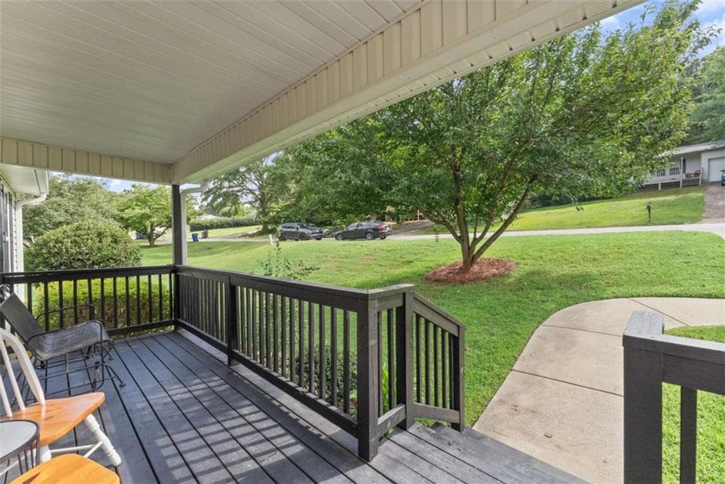 4 bedroom, 2 bathroom, 1,120 sq ft single family residence for sale at 1738 Lanier Springs Drive, Gainesville, GA 30504 — photo 10