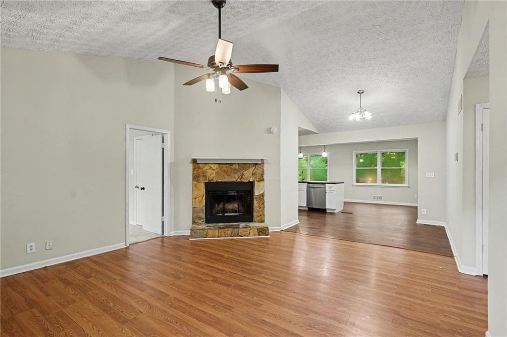 4 bedroom, 2 bathroom, 1,829 sq ft single family residence for sale at 104 Chip Place, Stockbridge, GA 30281 — photo 4