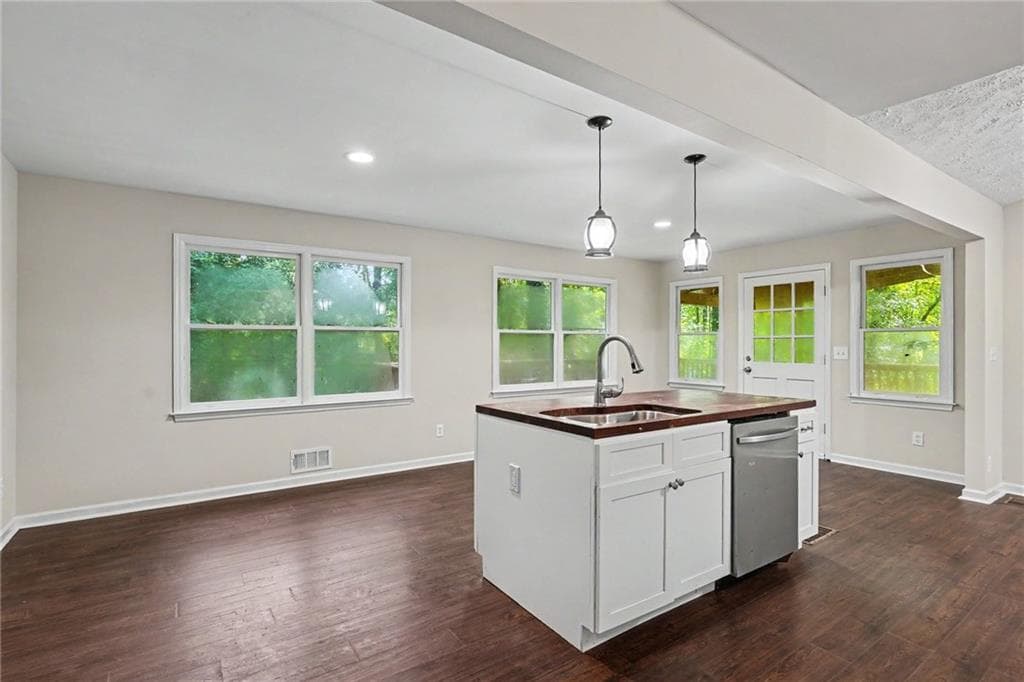 4 bedroom, 2 bathroom, 1,829 sq ft single family residence for sale at 104 Chip Place, Stockbridge, GA 30281 — photo 10