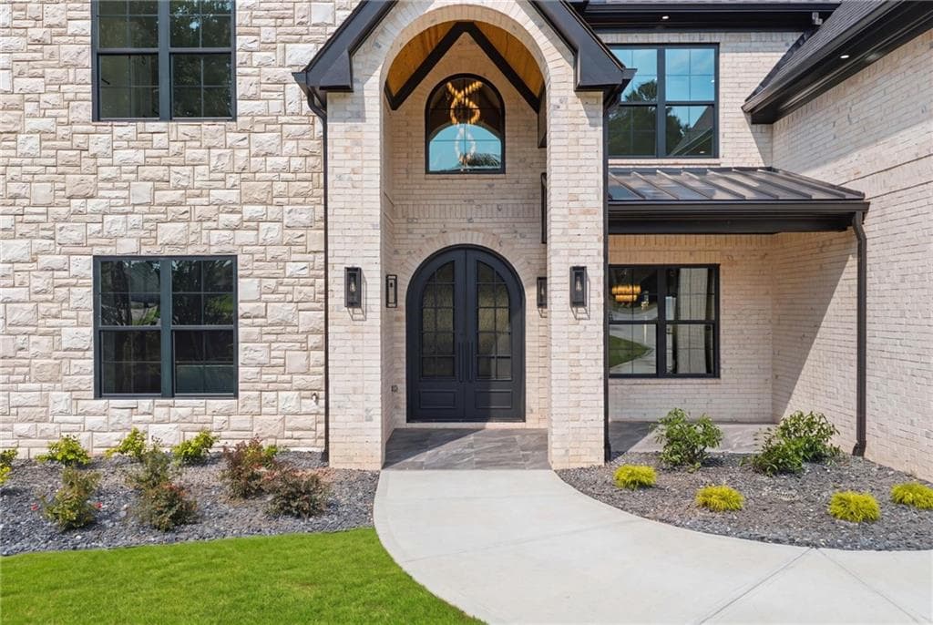 5 bedroom, 7 bathroom, 7,181 sq ft single family residence under contract at 3275 Smithtown Road, Suwanee, GA 30024 — photo 8