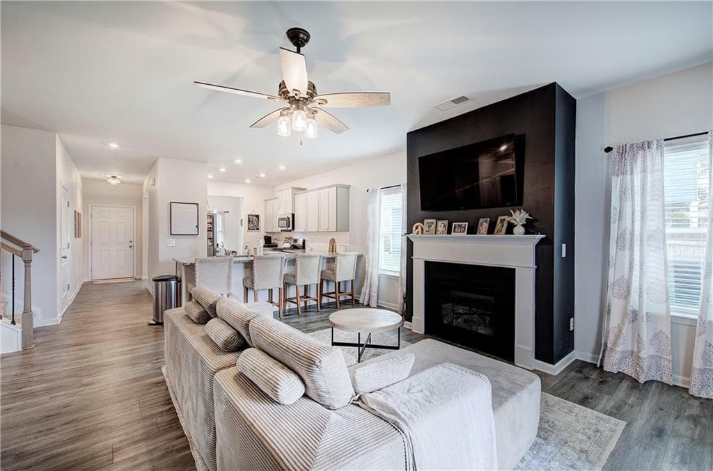 3 bedroom, 3 bathroom, 2,232 sq ft single family residence for sale at 47 Westover Road, Cartersville, GA 30120 — photo 6