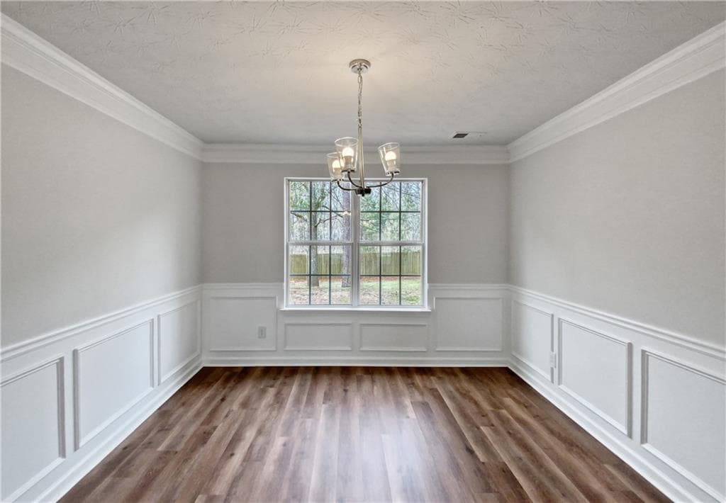 3 bedroom, 3 bathroom, 2,043 sq ft single family residence for sale at 140 Barrington Parkway, Stockbridge, GA 30281 — photo 5