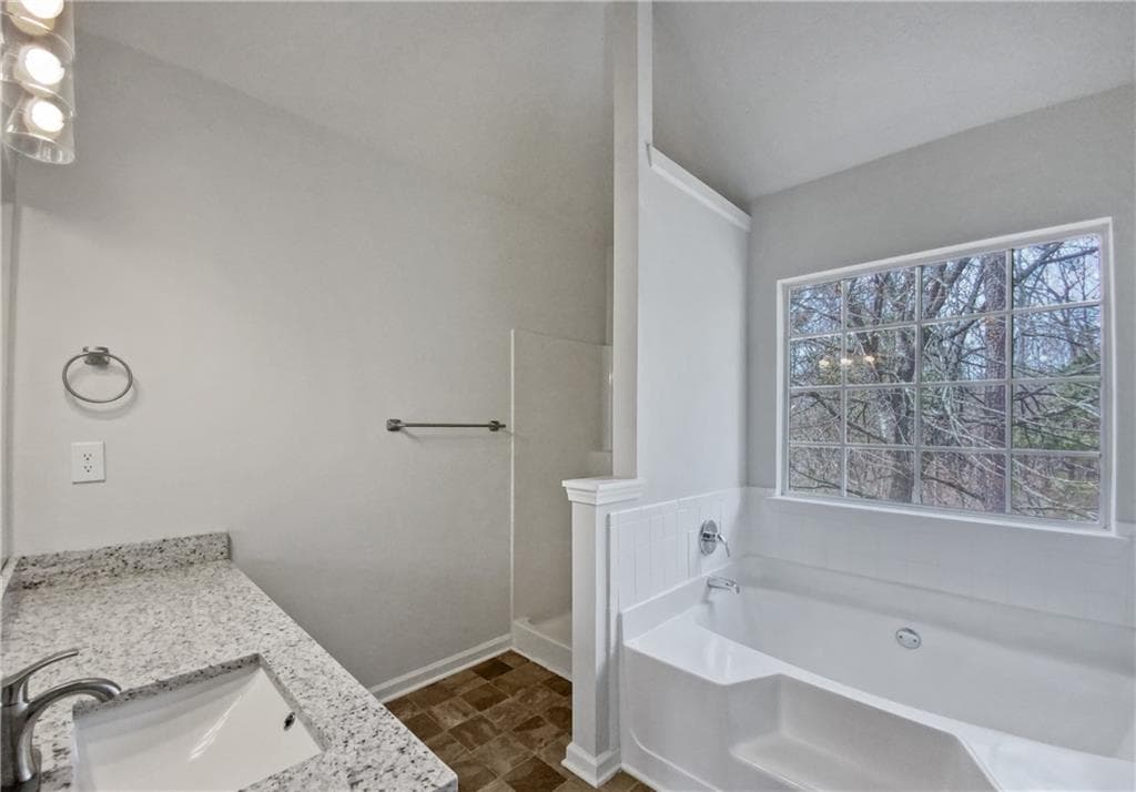 3 bedroom, 3 bathroom, 2,043 sq ft single family residence for sale at 140 Barrington Parkway, Stockbridge, GA 30281 — photo 9