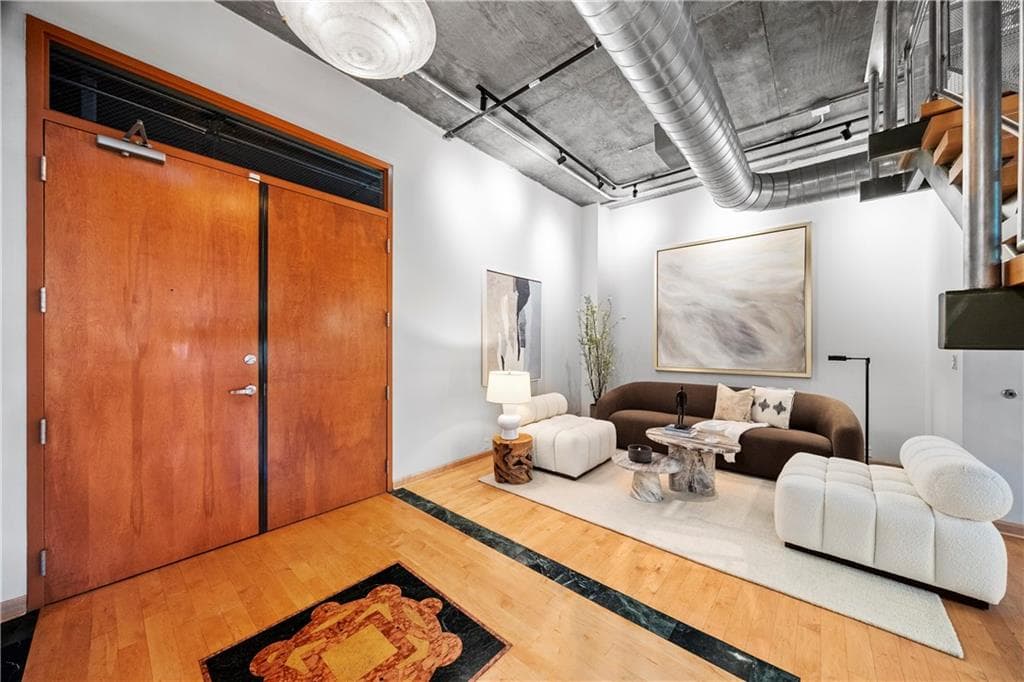 3 bedroom, 4 bathroom, 3,364 sq ft condominium under contract at 3235 Roswell Road 506, Atlanta, GA 30305 — photo 8