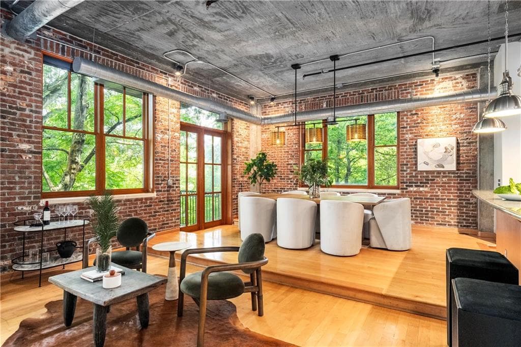 3 bedroom, 4 bathroom, 3,364 sq ft condominium under contract at 3235 Roswell Road 506, Atlanta, GA 30305 — photo 2