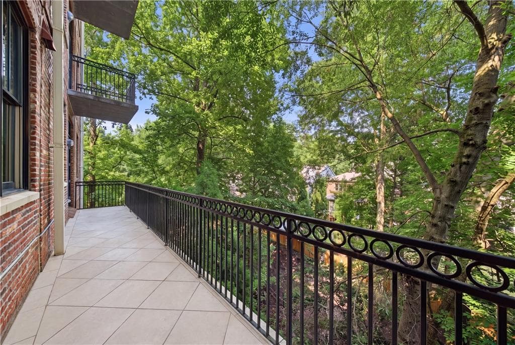 3 bedroom, 4 bathroom, 3,364 sq ft condominium under contract at 3235 Roswell Road 506, Atlanta, GA 30305 — photo 6