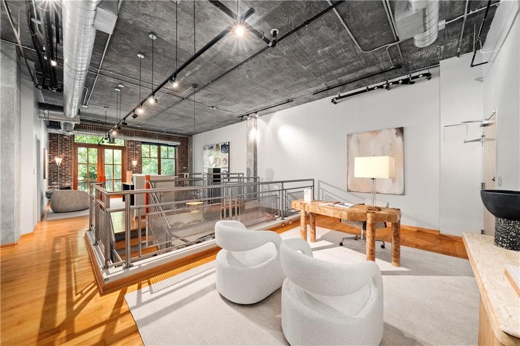 3 bedroom, 4 bathroom, 3,364 sq ft condominium under contract at 3235 Roswell Road 506, Atlanta, GA 30305 — photo 5