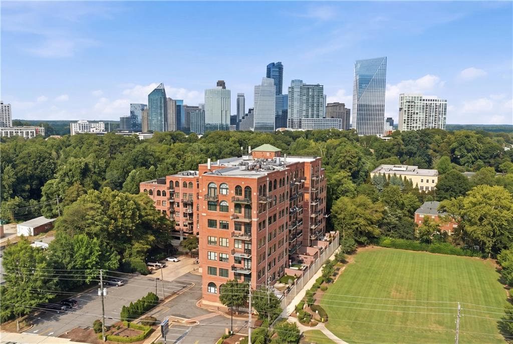 3 bedroom, 4 bathroom, 3,364 sq ft condominium under contract at 3235 Roswell Road 506, Atlanta, GA 30305 — photo 7