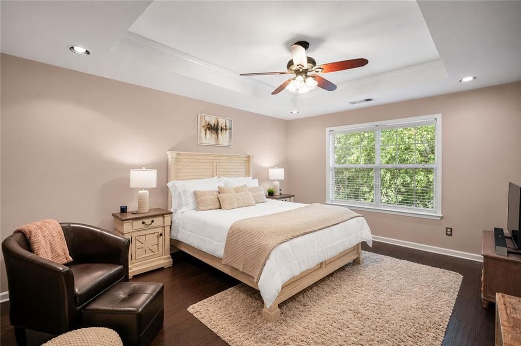 3 bedroom, 4 bathroom, 2,302 sq ft townhouse for sale at 5243 Wellsley Bend, Alpharetta, GA 30005 — photo 1 of 34