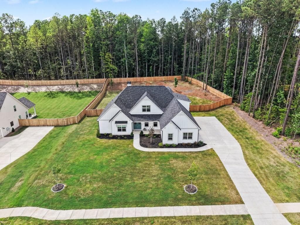 5 bedroom, 5 bathroom, 3,663 sq ft single family residence for sale at 156 Belle Hall Drive, Newnan, GA 30263 — photo 9