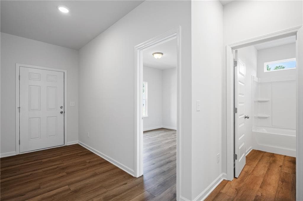 5 bedroom, 3 bathroom, 2,372 sq ft single family residence under contract at 84 Willow Circle, Rock Spring, GA 30739 — photo 5