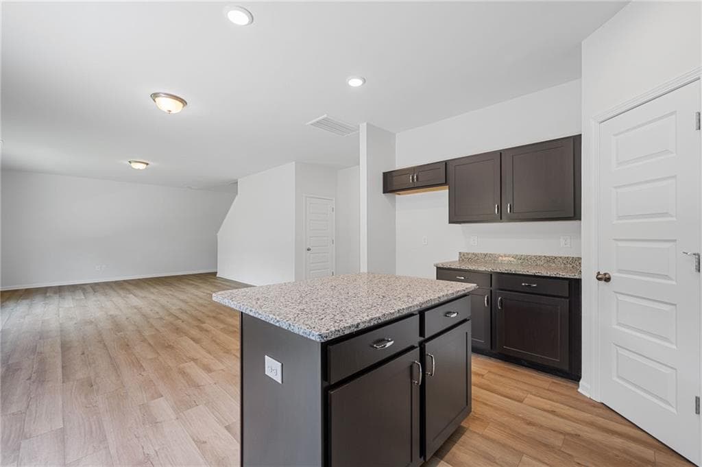 5 bedroom, 3 bathroom, 2,372 sq ft single family residence under contract at 84 Willow Circle, Rock Spring, GA 30739 — photo 10